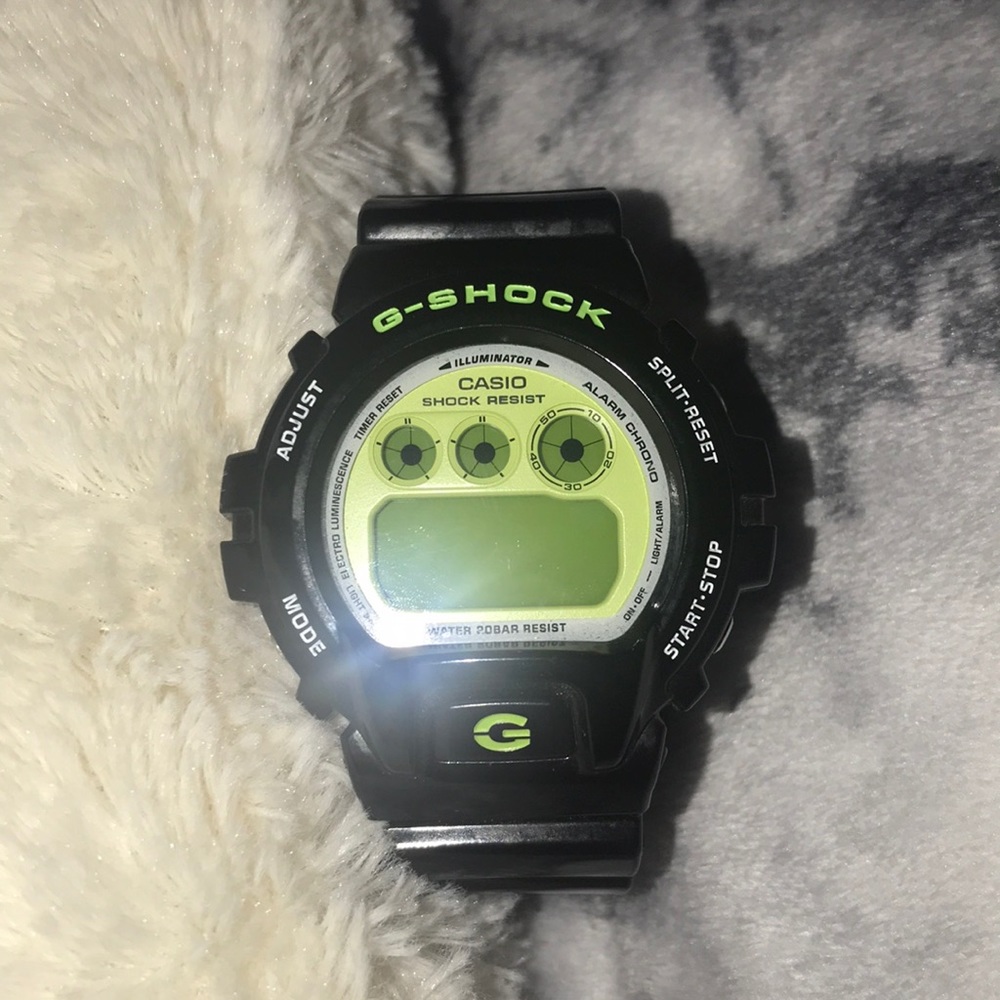 G Shock 1289 in great condition battery needed
